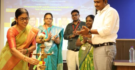 3J5A4825 (1) 3J5A4825 (1)